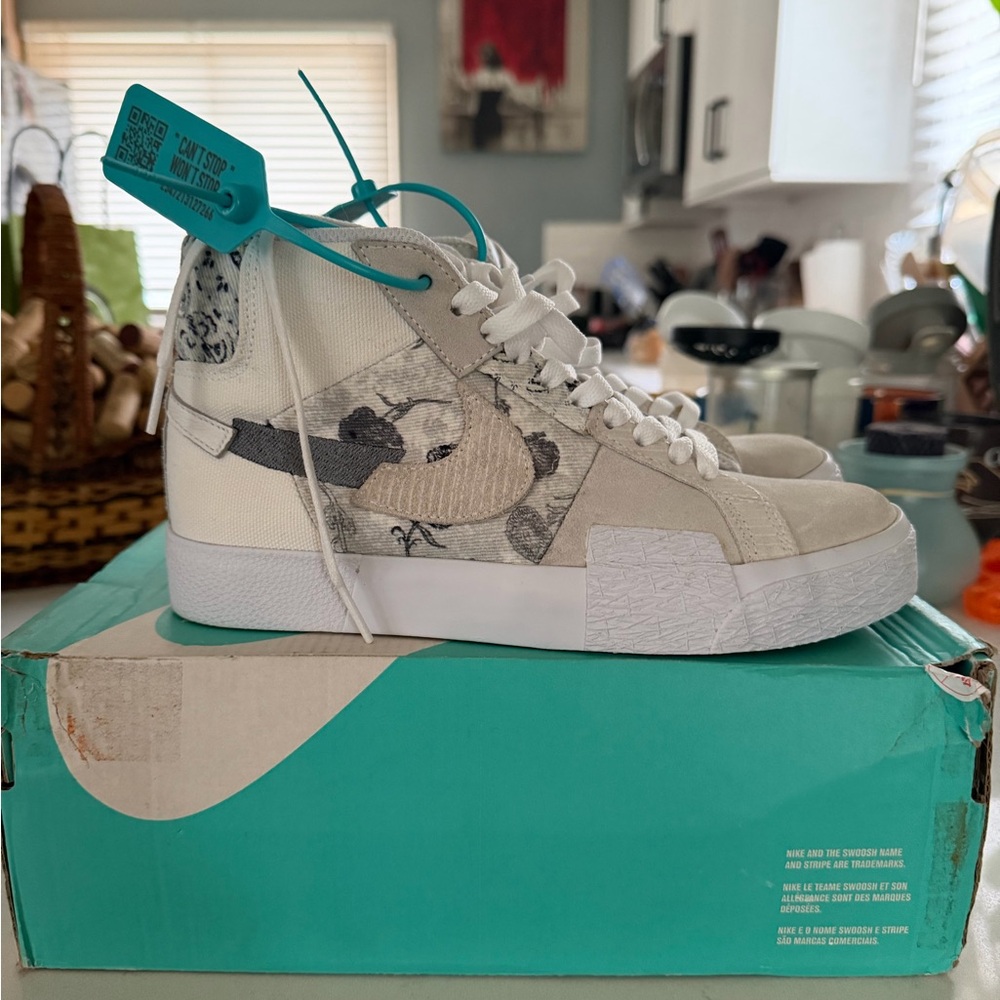 Nike White and Gray High-Tops with Graphic Design